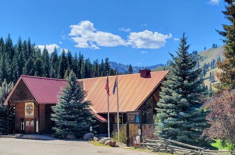 Southfork Lodge Cabin 3