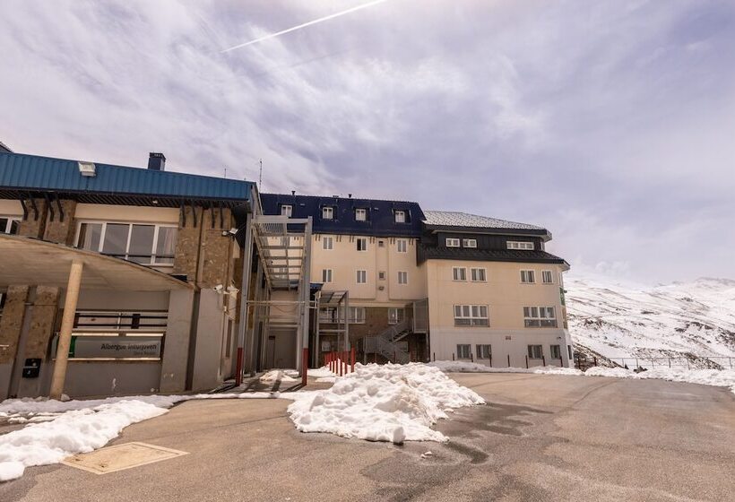 Albergue Inturjoven Sierra Nevada Hostel