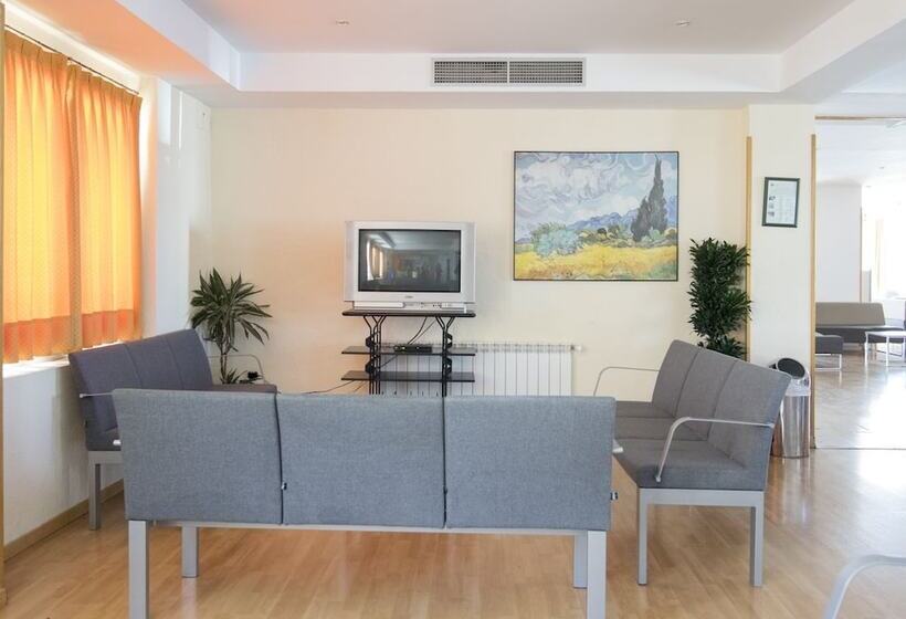 Albergue Inturjoven Sierra Nevada Hostel