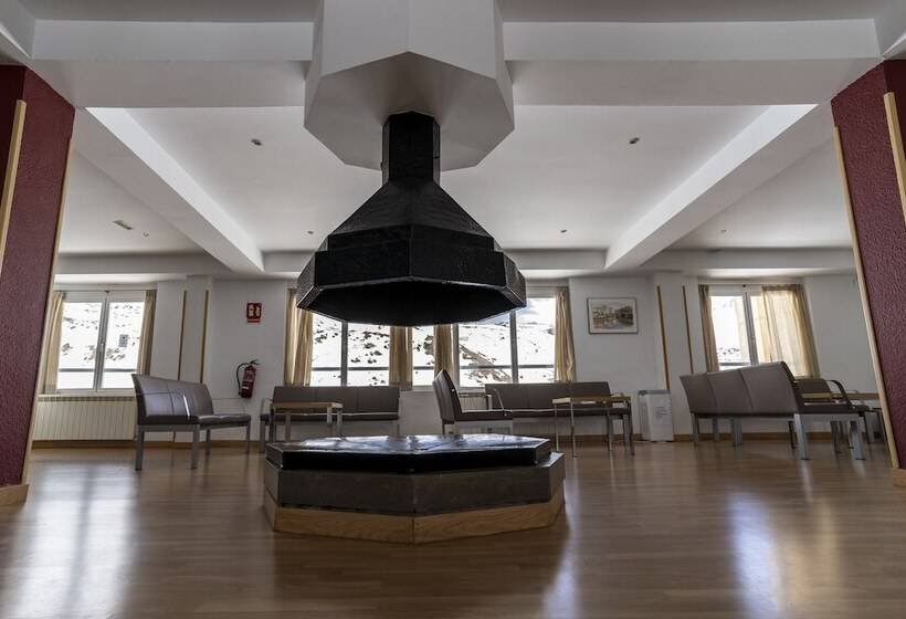 Albergue Inturjoven Sierra Nevada Hostel