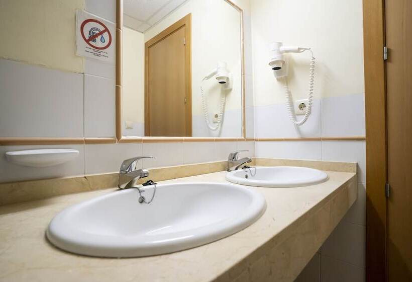 Albergue Inturjoven Sierra Nevada Hostel