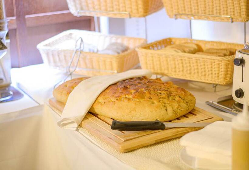 هتل Praha Liberec