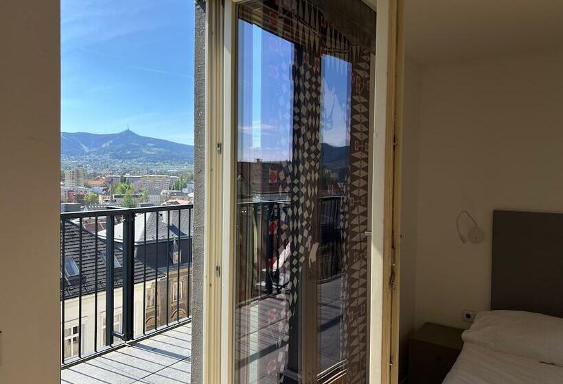 هتل Praha Liberec