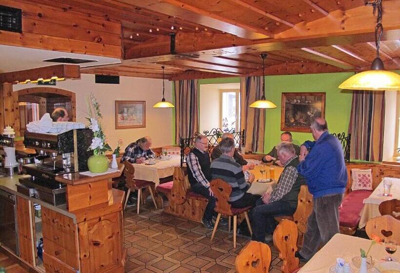 ホテル Restaurant Zum Schwan