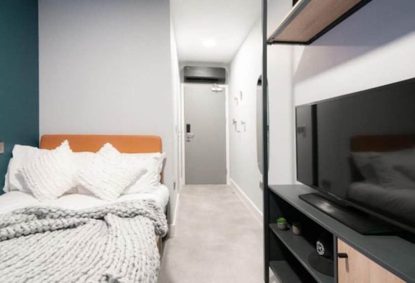 호스텔 Comfortable Ensuite Rooms   Guildford   Campus Accommodation