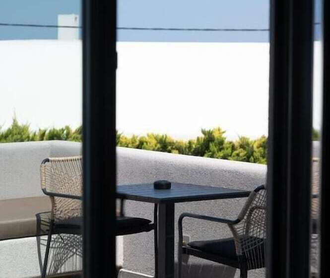 هتل Elements Cozy Suites
