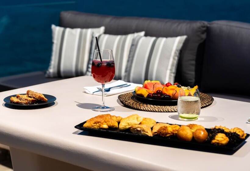 Neoma Luxury Suites