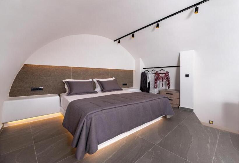 Neoma Luxury Suites