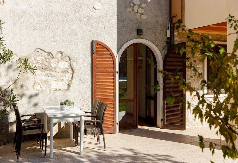 Residence Rustico