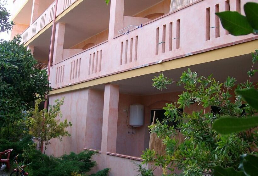 Room In B&b   Sa Domu Sarda   Apartment With Terrace 1
