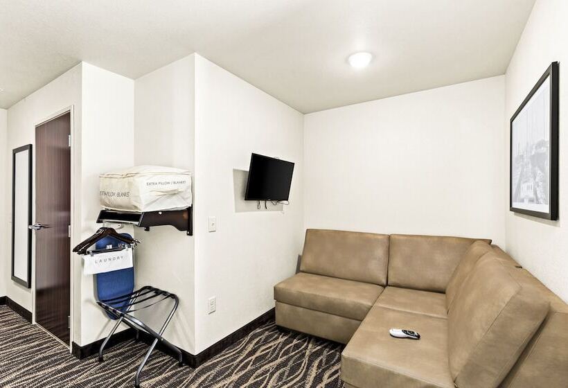 Cobblestone Hotel & Suites   International Falls