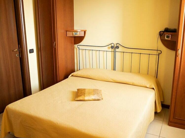 Хостел Residence White Palace