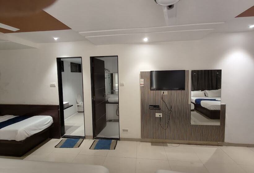 فندق Anand Palace