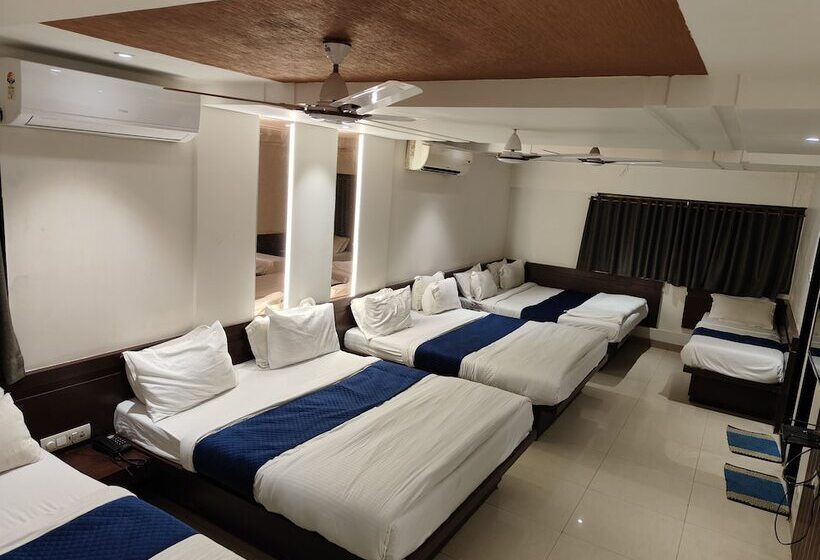 فندق Anand Palace