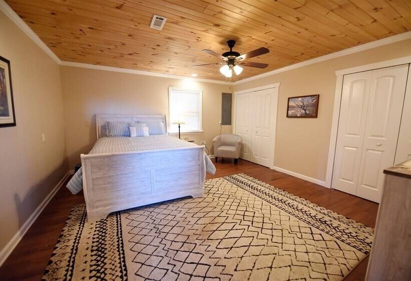 Misty Mountains Manor & Overlook  Blue Ridge Ga