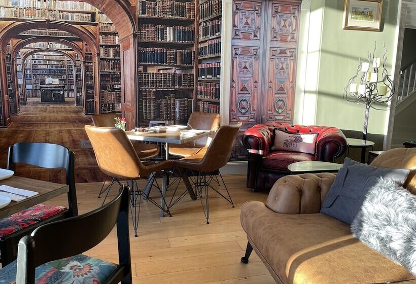 פנסיון Chapter 1 Hotels