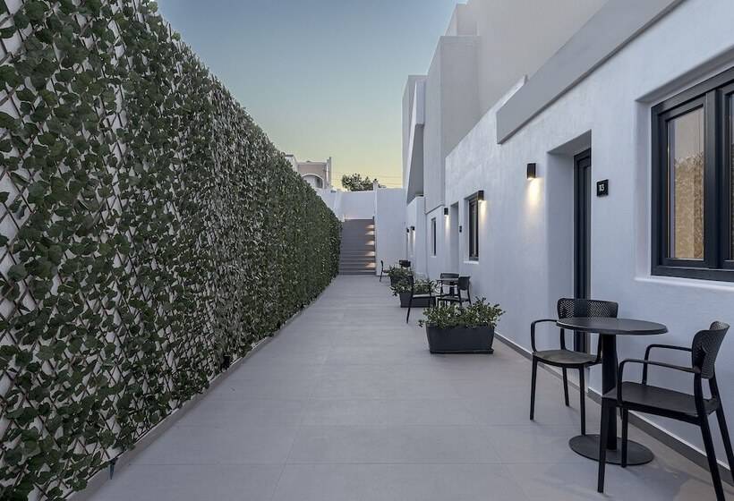 Onyx Hotel & Suites