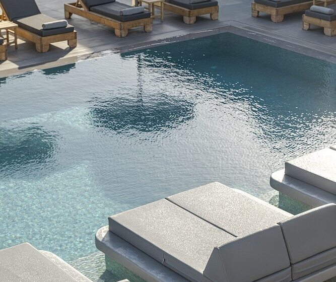 Onyx Hotel & Suites