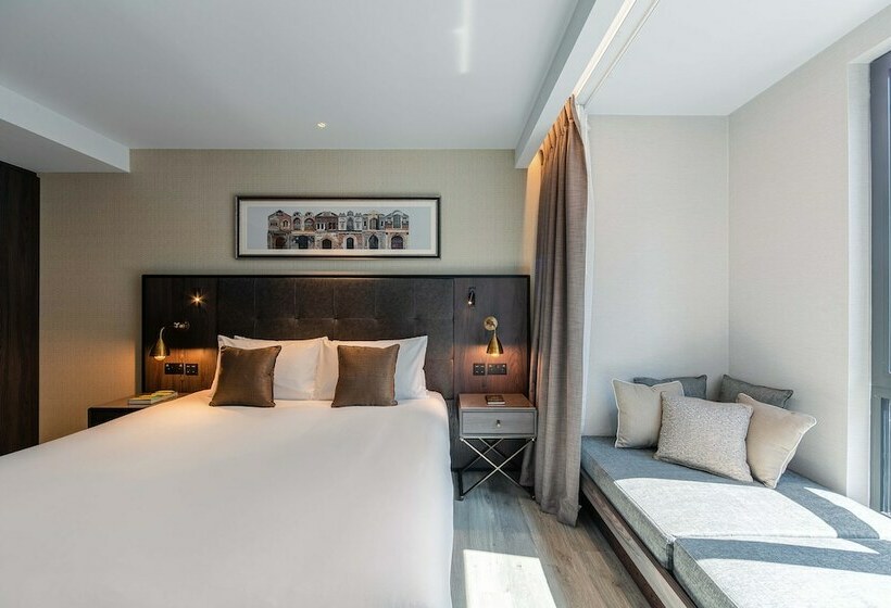 פנסיון The Fellows House Mews