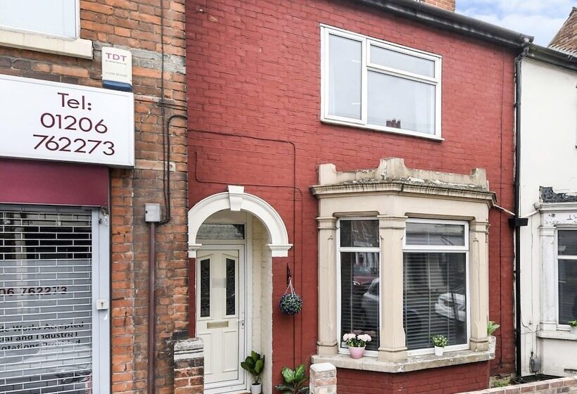 اقامتگاه 4br 10guests Parking Garden