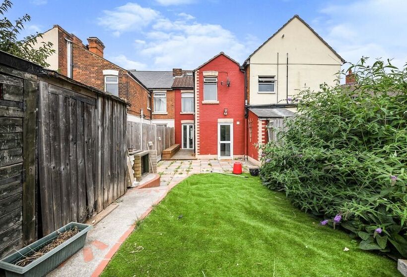 اقامتگاه 4br 10guests Parking Garden