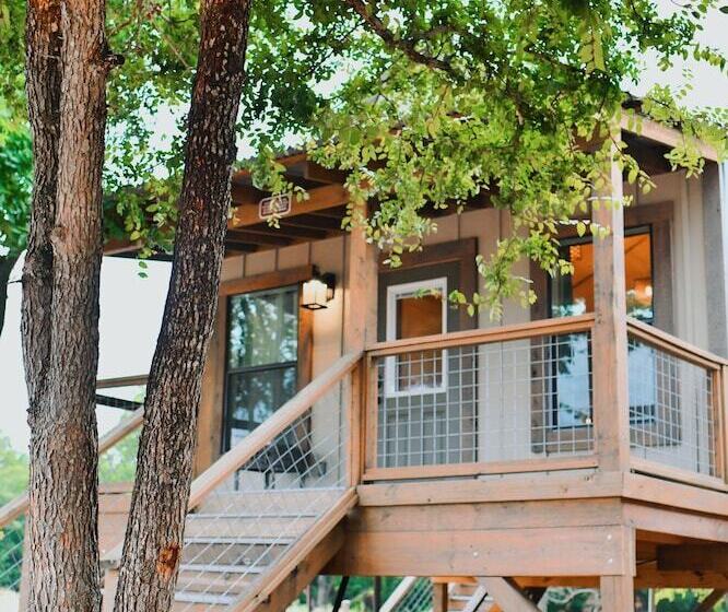 9 Son S Geronimo   Birdhouse Cabin