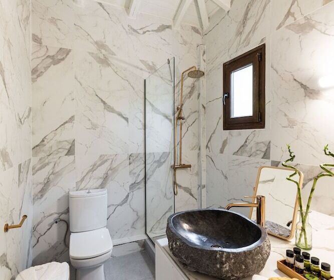 هتل Avaton Suites & Villa Philian Collection