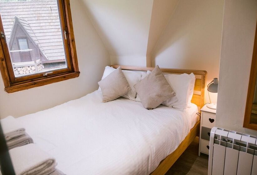 בית מלון כפרי Bright Star Lodge