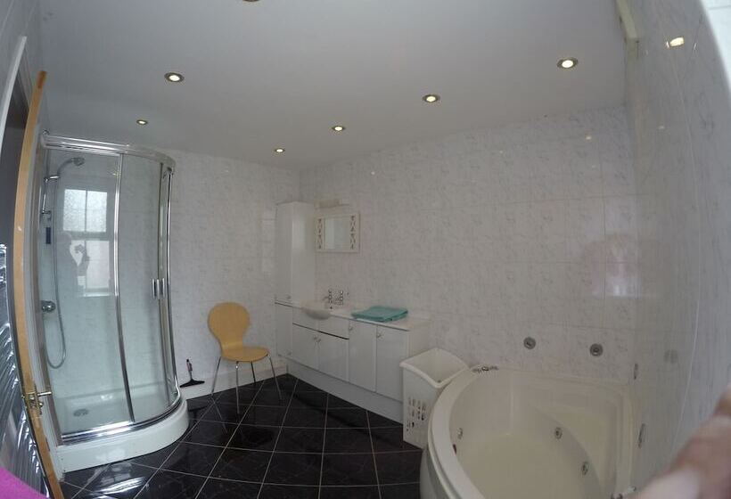 דירת נופש Beautiful And Spacious House In North Wales, Uk