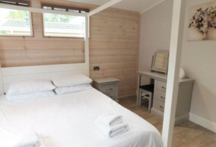 إقامة Lovely 5 Berth Lodge In North Walsham