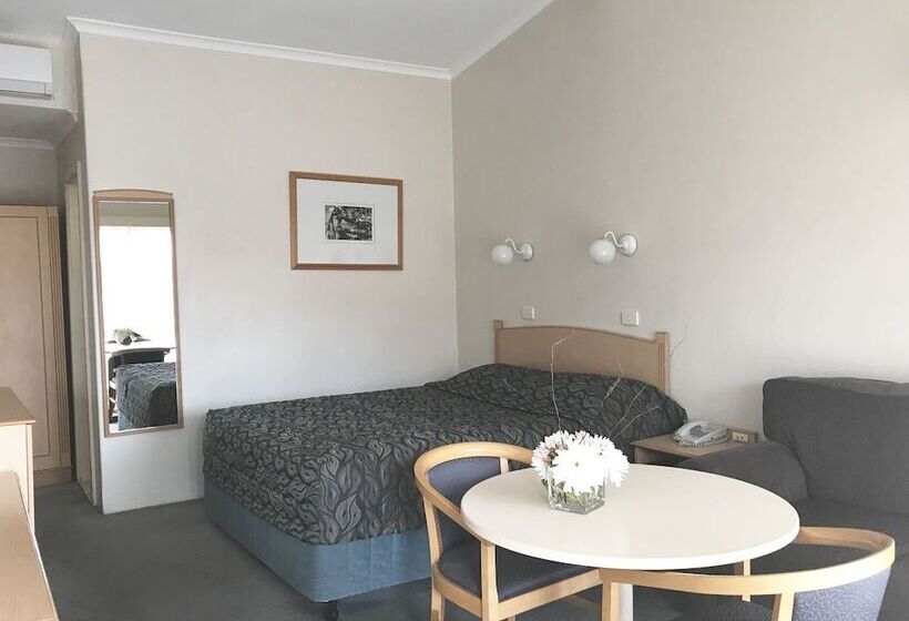 The Oxley Motel