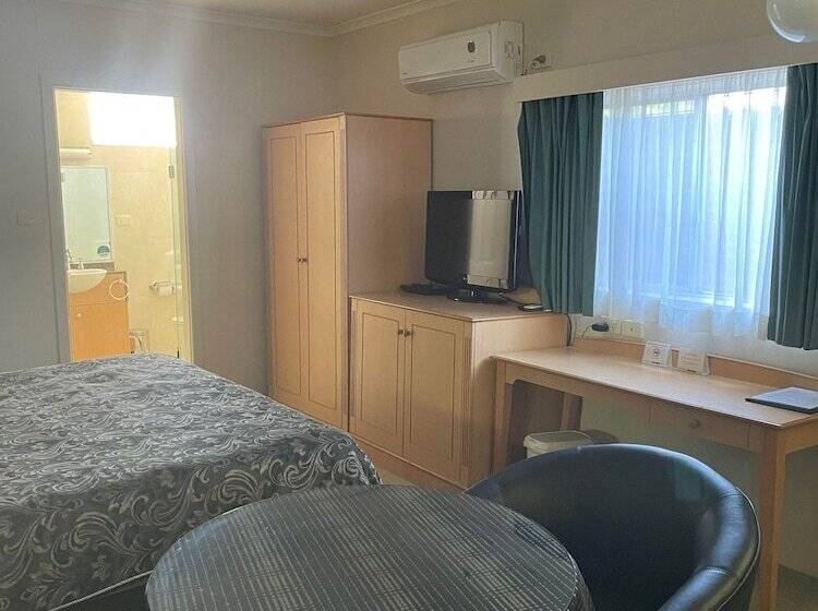The Oxley Motel