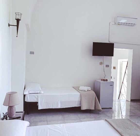 هتل Albergo Diffuso Cortellenica