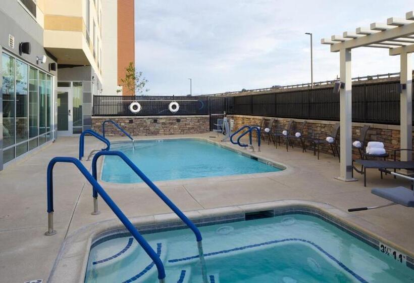 هتل Fairfield By Marriott Inn & Suites Palmdale West