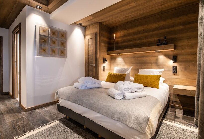 Manali Lodge  By Alpine Resorts