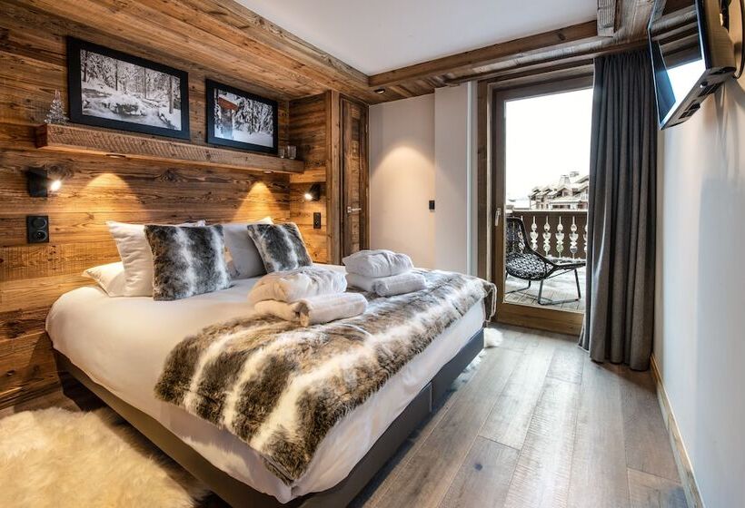 Manali Lodge  By Alpine Resorts