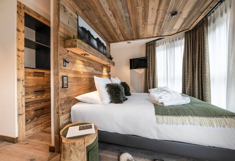 Manali Lodge  By Alpine Resorts
