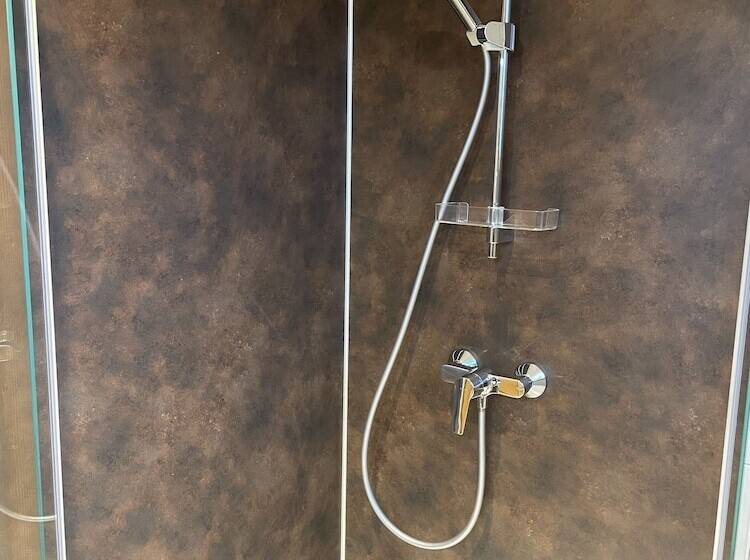 مبيت وإفطار Pension Thermenland