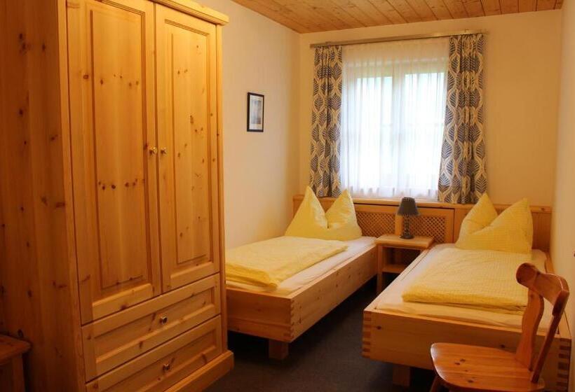 Bio Bauernhof Vordergrubenbach   Familie Oberascher