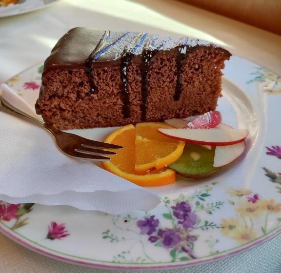 Отель Almhof