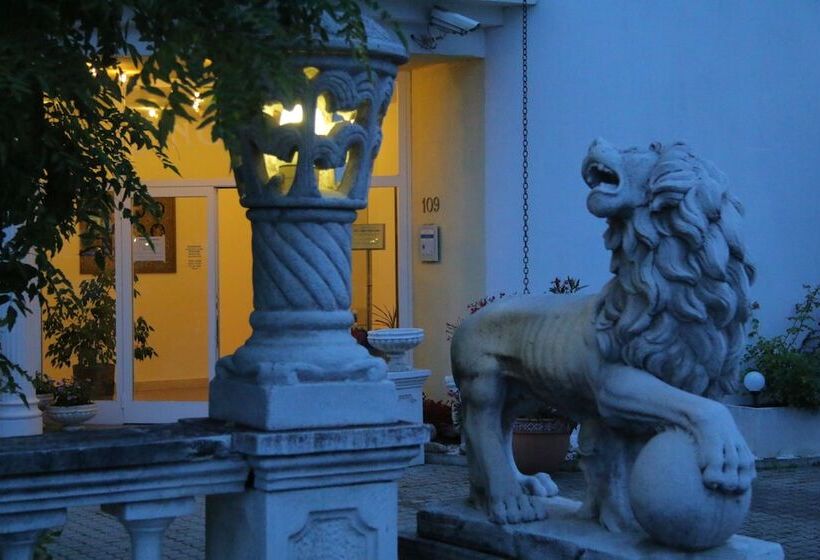 酒店 Freizeittempel