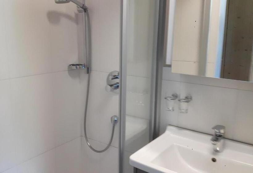 Отель Lamplhof B&b