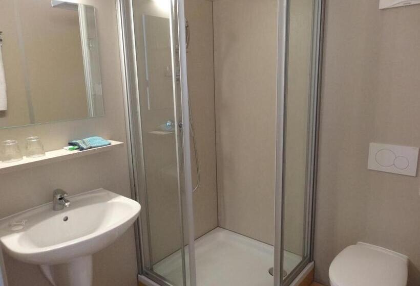 ホテル Wirt Im Feld