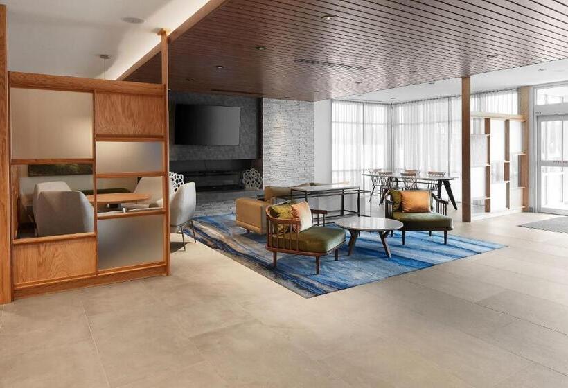Отель Fairfield Inn & Suites By Marriott Stony Creek