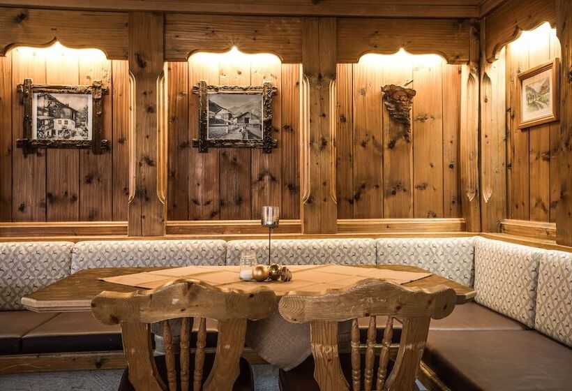 هتل Berghof Soelden Anno 1588