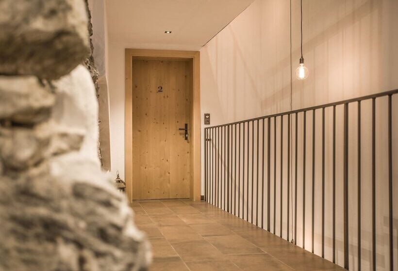 هتل Berghof Soelden Anno 1588