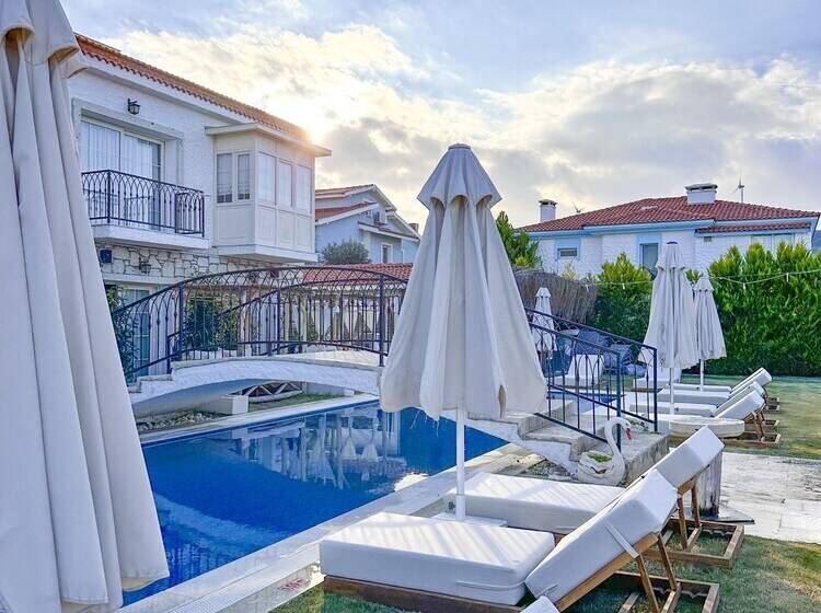 هتل Mea Alacati