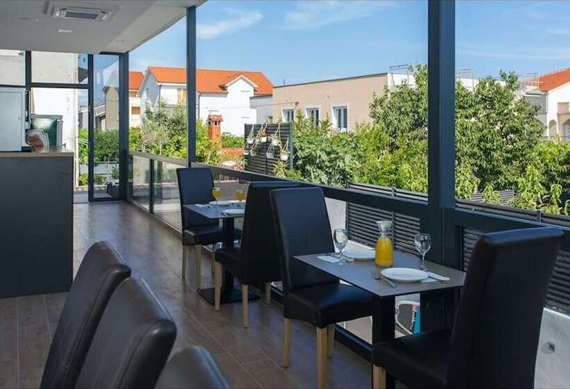 ペンション Room In Guest Room   All Saints Suites B&b Kastela   Double Room