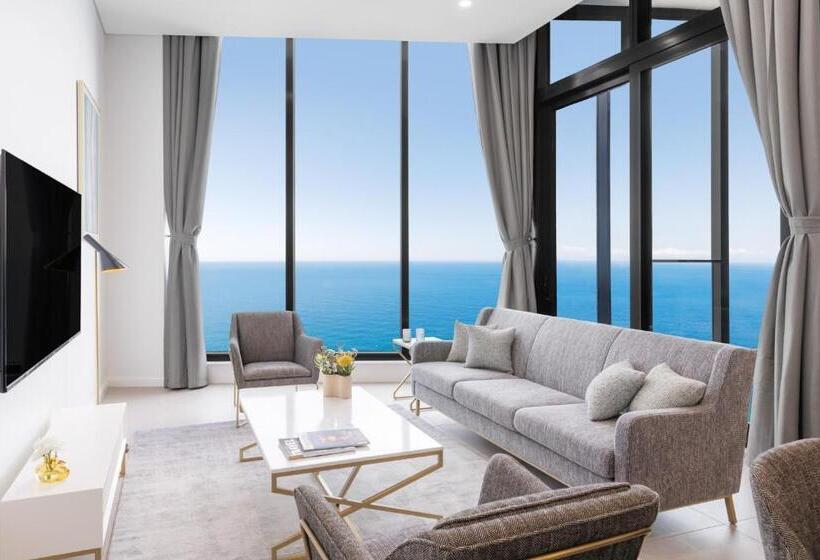 Meriton Suites Surfers Paradise