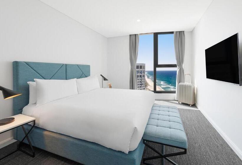Meriton Suites Surfers Paradise